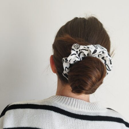Coiffure facile avec un élastique en tissu
